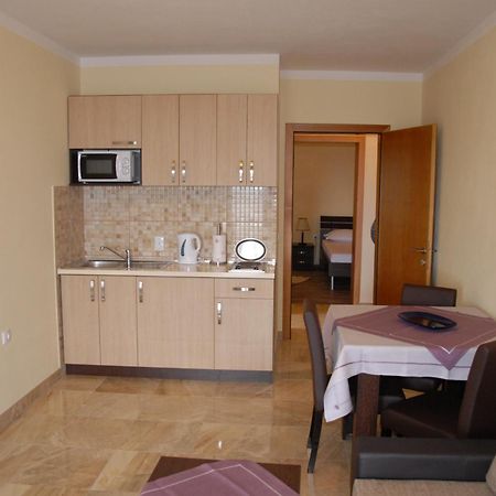 Guest House Evropa 2 Ulcinj Exterior foto