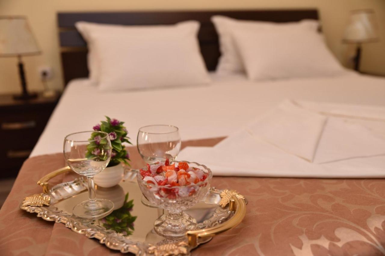 Guest House Evropa 2 Ulcinj Exterior foto