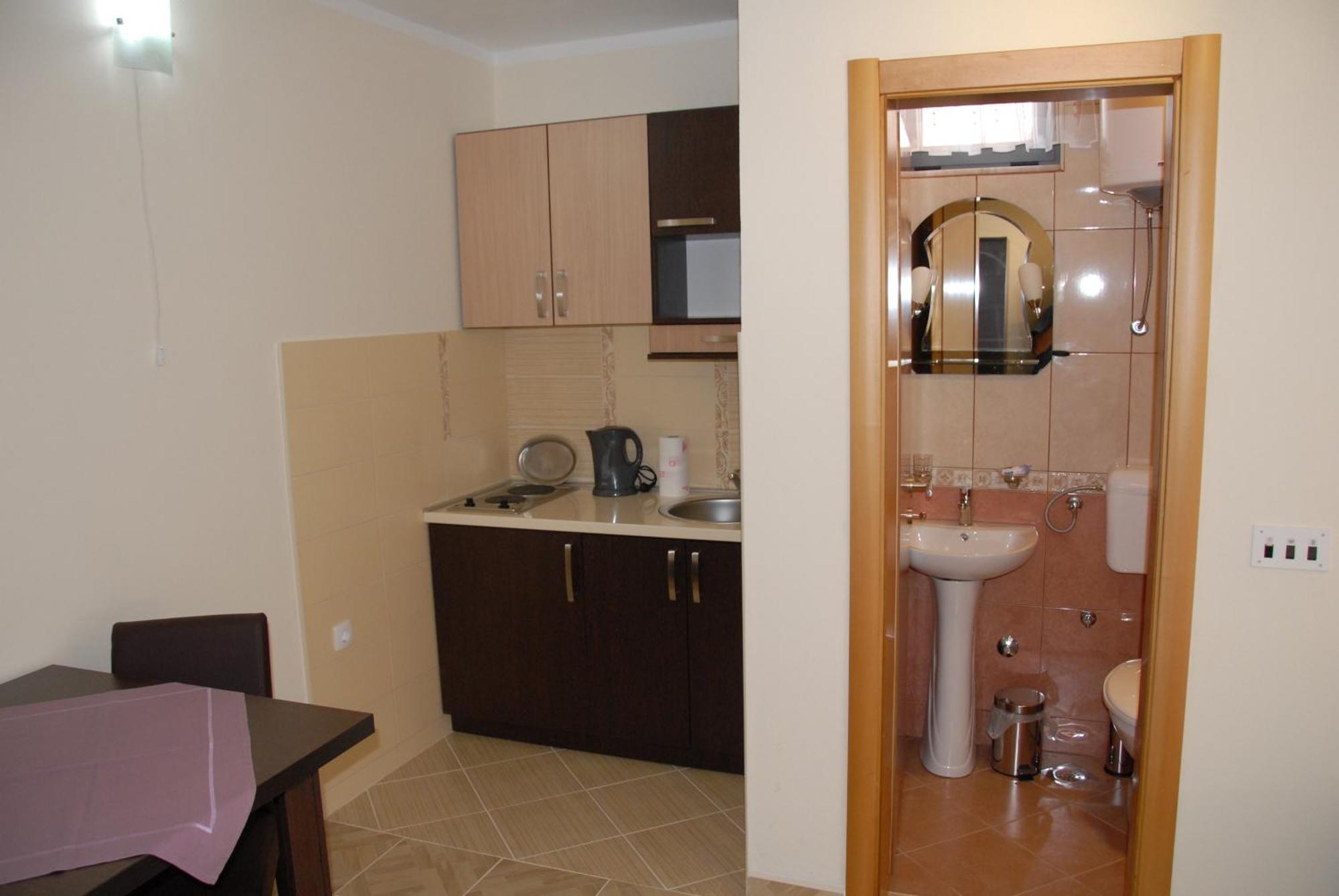 Guest House Evropa 2 Ulcinj Exterior foto