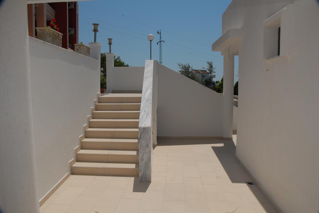 Guest House Evropa 2 Ulcinj Exterior foto