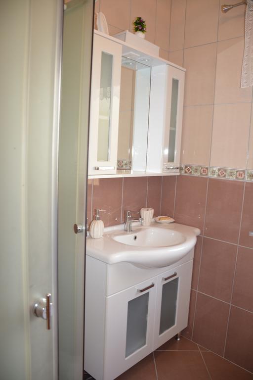 Guest House Evropa 2 Ulcinj Exterior foto
