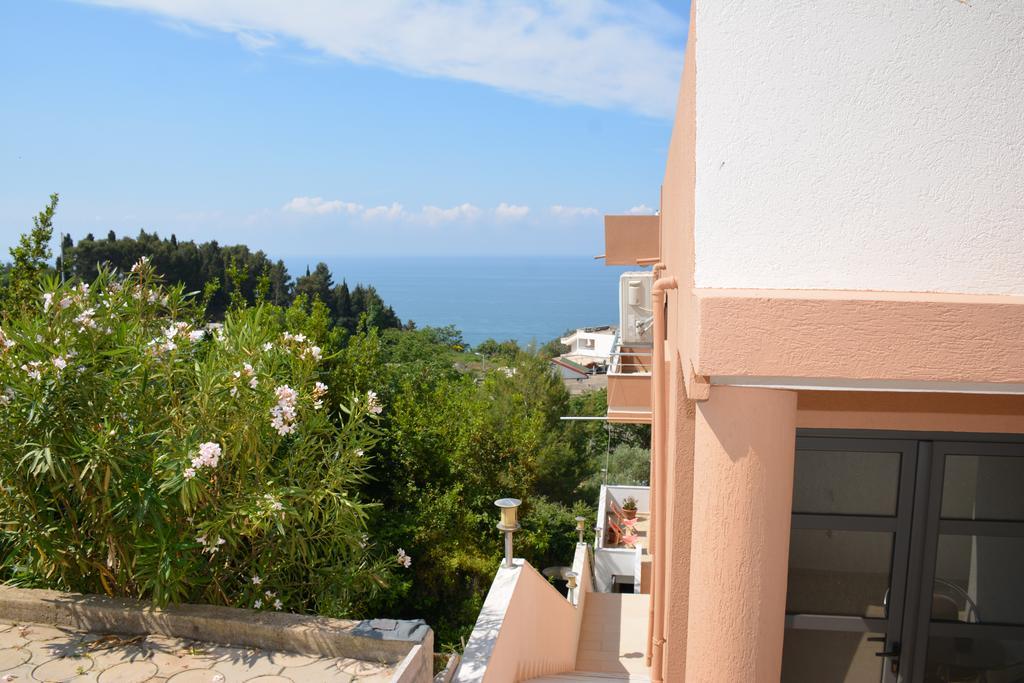 Guest House Evropa 2 Ulcinj Exterior foto