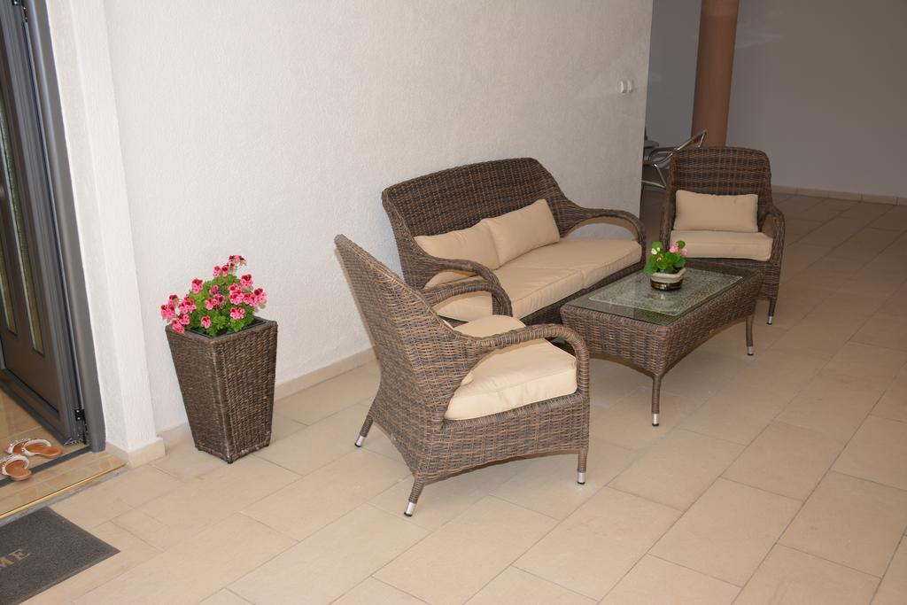 Guest House Evropa 2 Ulcinj Exterior foto