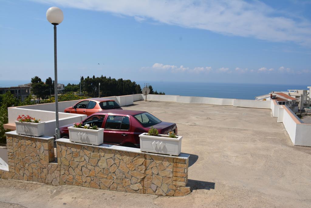 Guest House Evropa 2 Ulcinj Exterior foto