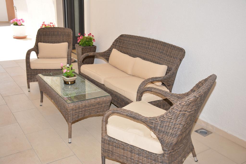 Guest House Evropa 2 Ulcinj Exterior foto