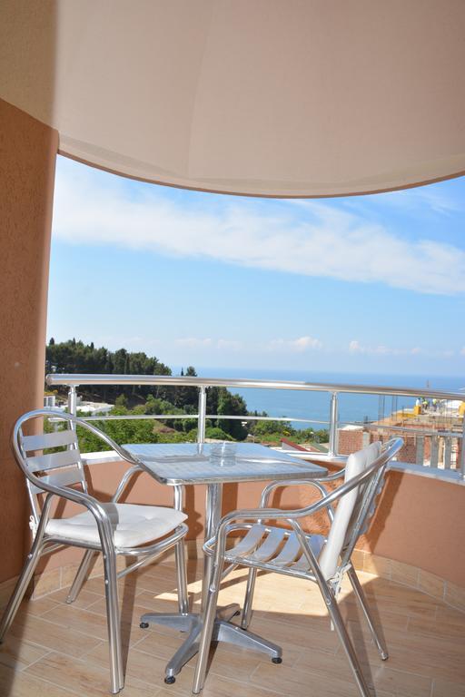 Guest House Evropa 2 Ulcinj Exterior foto